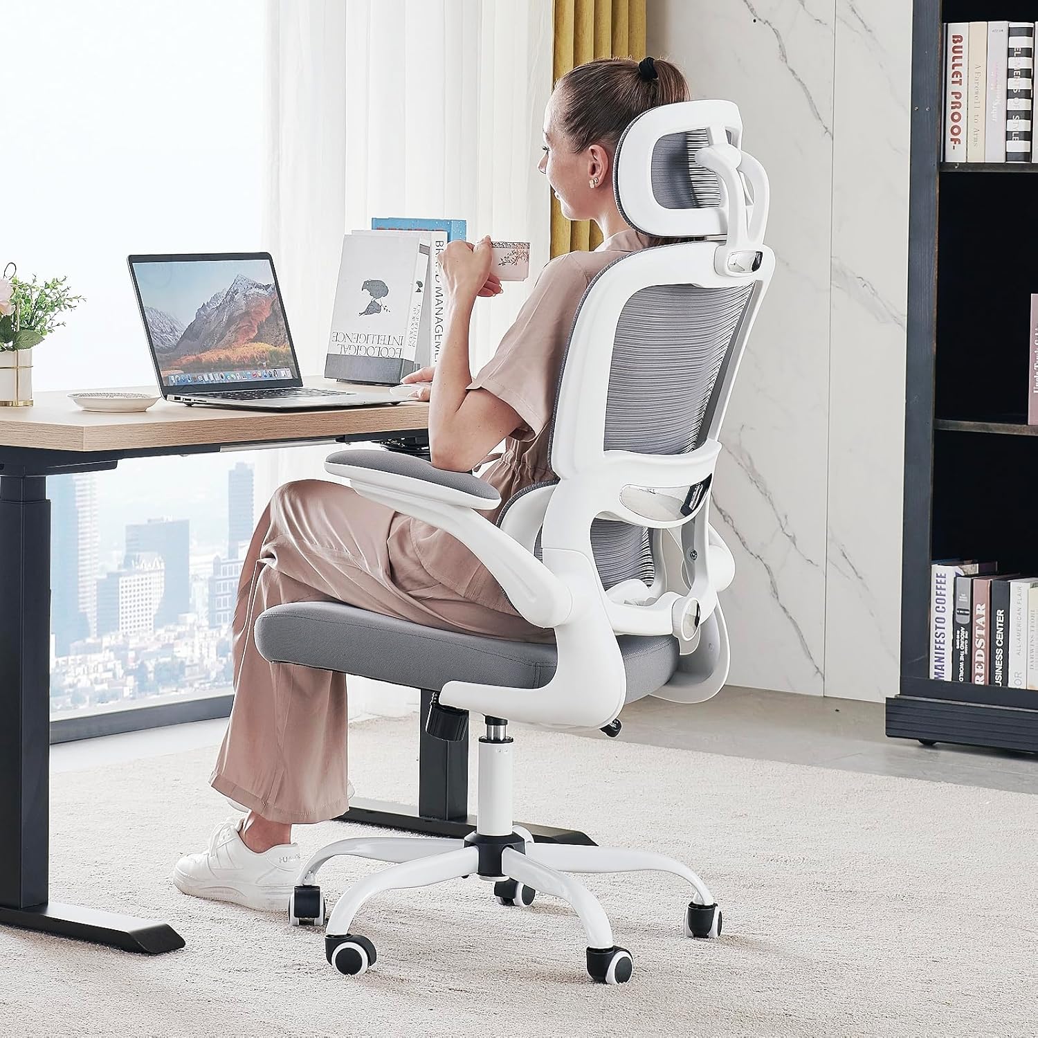 Office Chair Ergonomic Desk Chair, 330 LBS Home Mesh Office Desk Chairs with Wheels, Comfortable Gaming Chair, High Back Office Chair for Long Hours (White)
