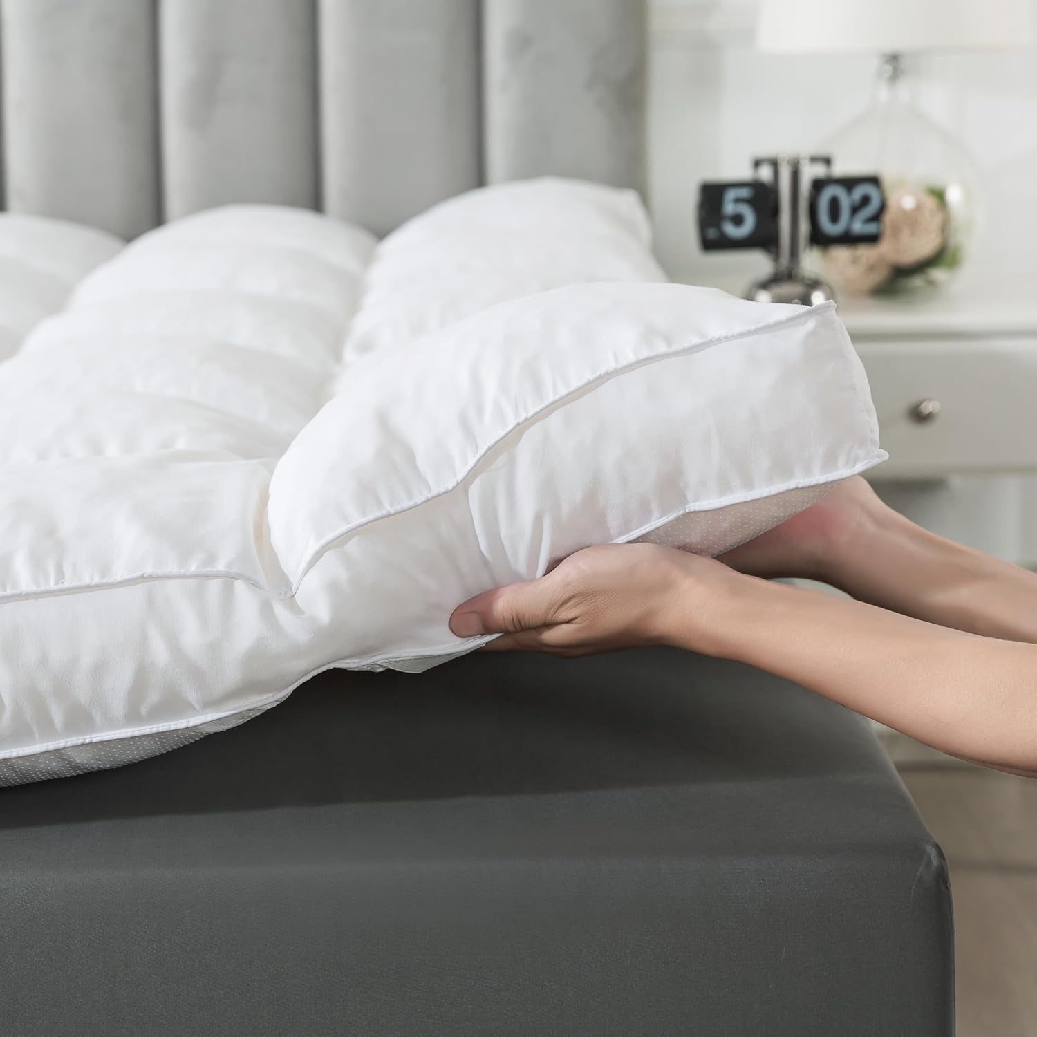 WhatsBedding 3 Inch Memory Foam Mattress Topper Queen Size, Premium Fluffy & Soft Shredded Memory Foam Filled PillowTop, 4 Anchor Elastic Bands, Anti-Slip Bottom, 1700GSM, 60x80in