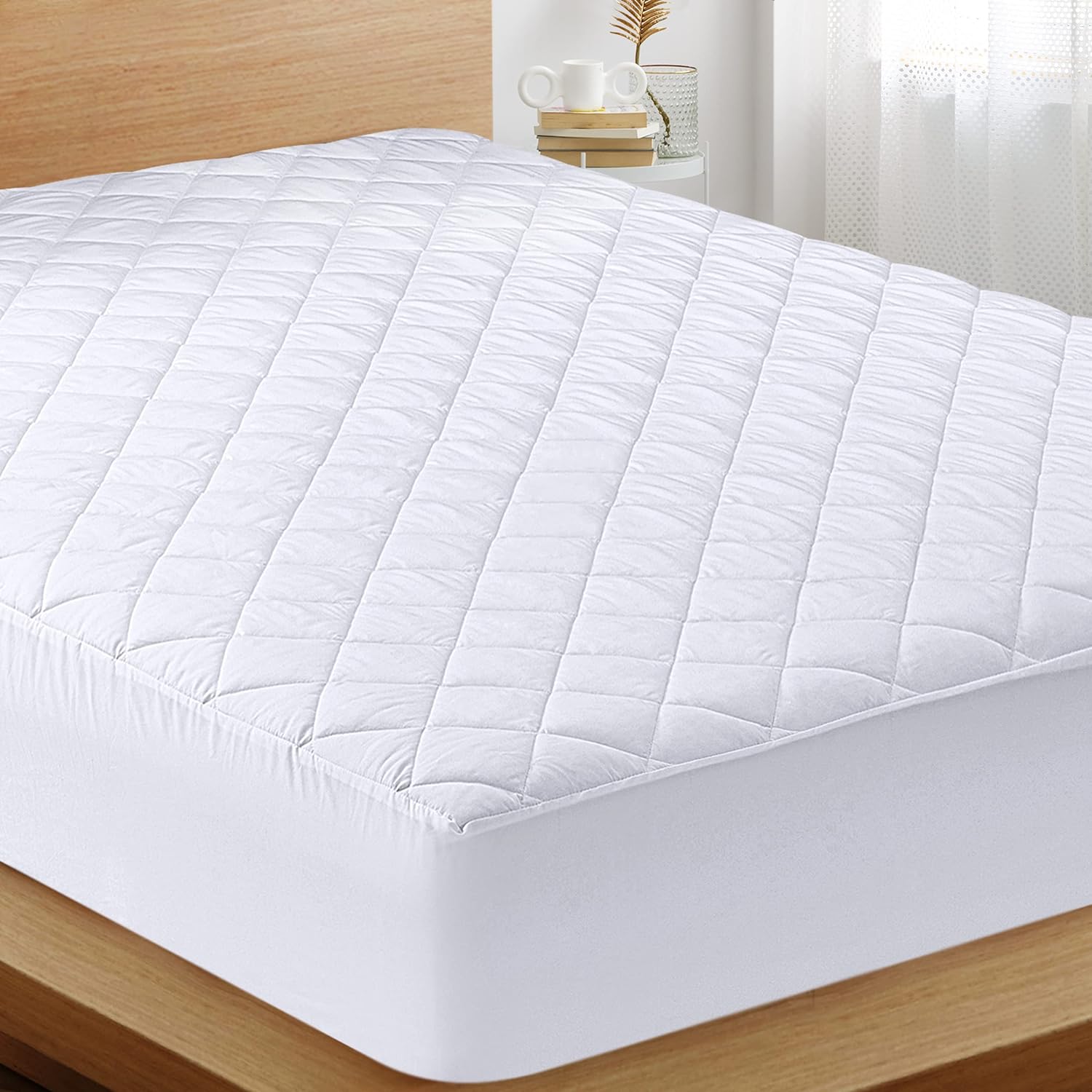 Utopia Bedding Quilted Fitted Mattress Pad (Twin), Elastic Fitted Mattress Protector, Mattress Cover Stretches up to 16 Inches Deep, Machine Washable Mattress Topper (White)