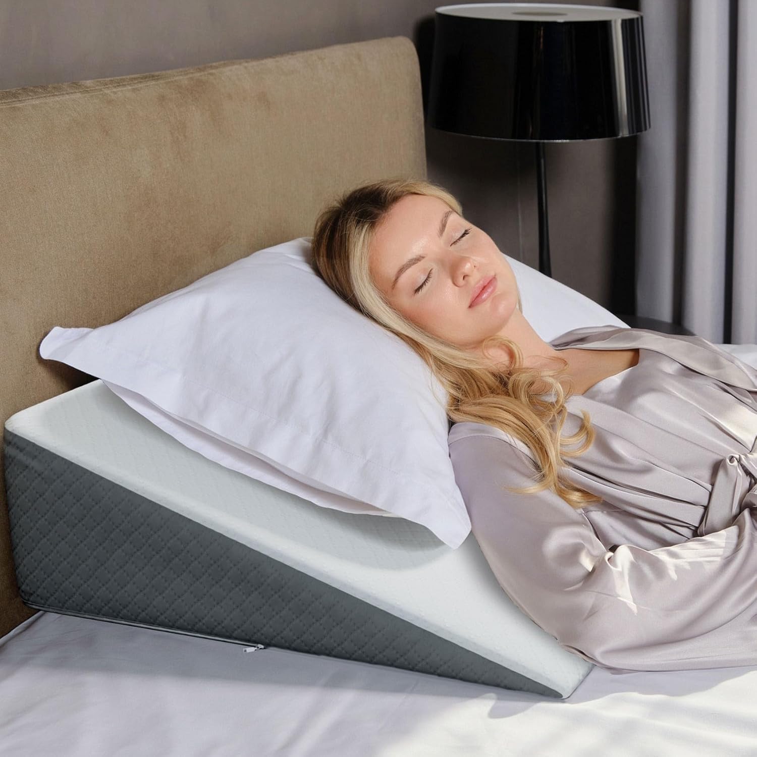 Kӧlbs Bed Wedge Pillow with Memory Foam Top Chic Jacquard Cover Wedge Pillow for Sleeping and Acid Reflux, Heartburn, Wedge Pillow for Sleep Apnea Wedge Pillow for Back Pain Relief